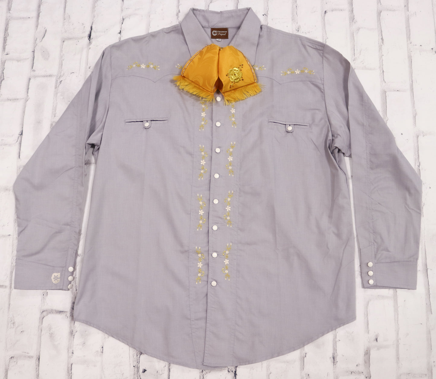46 (3XL) Camisa Gris Oro Diseño Bordada Charra