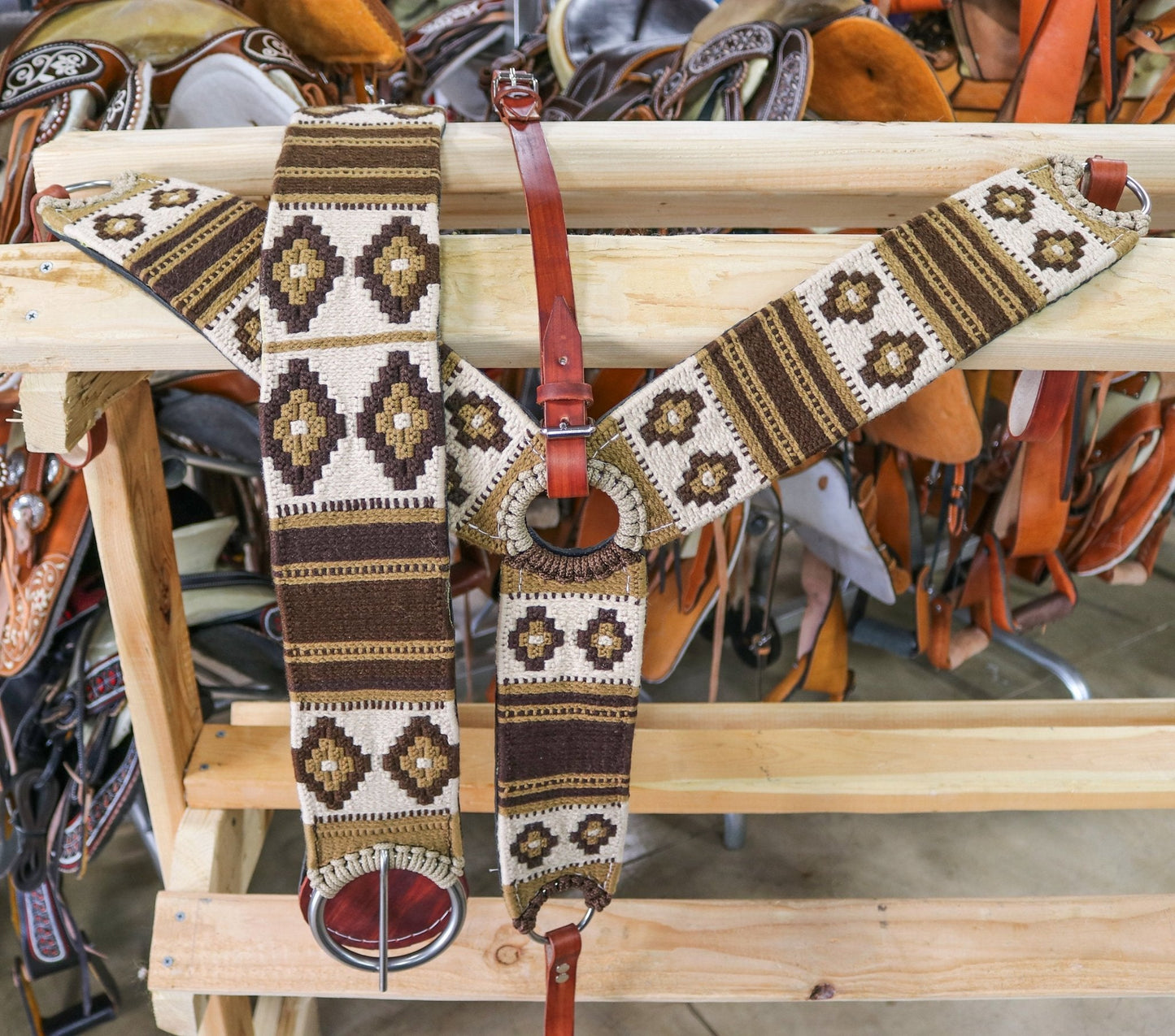 Acero Pecho Pretal Brown Diseno Tradicional Cincho - M - Royal Saddles - Charro Breastcollar/Pechera
