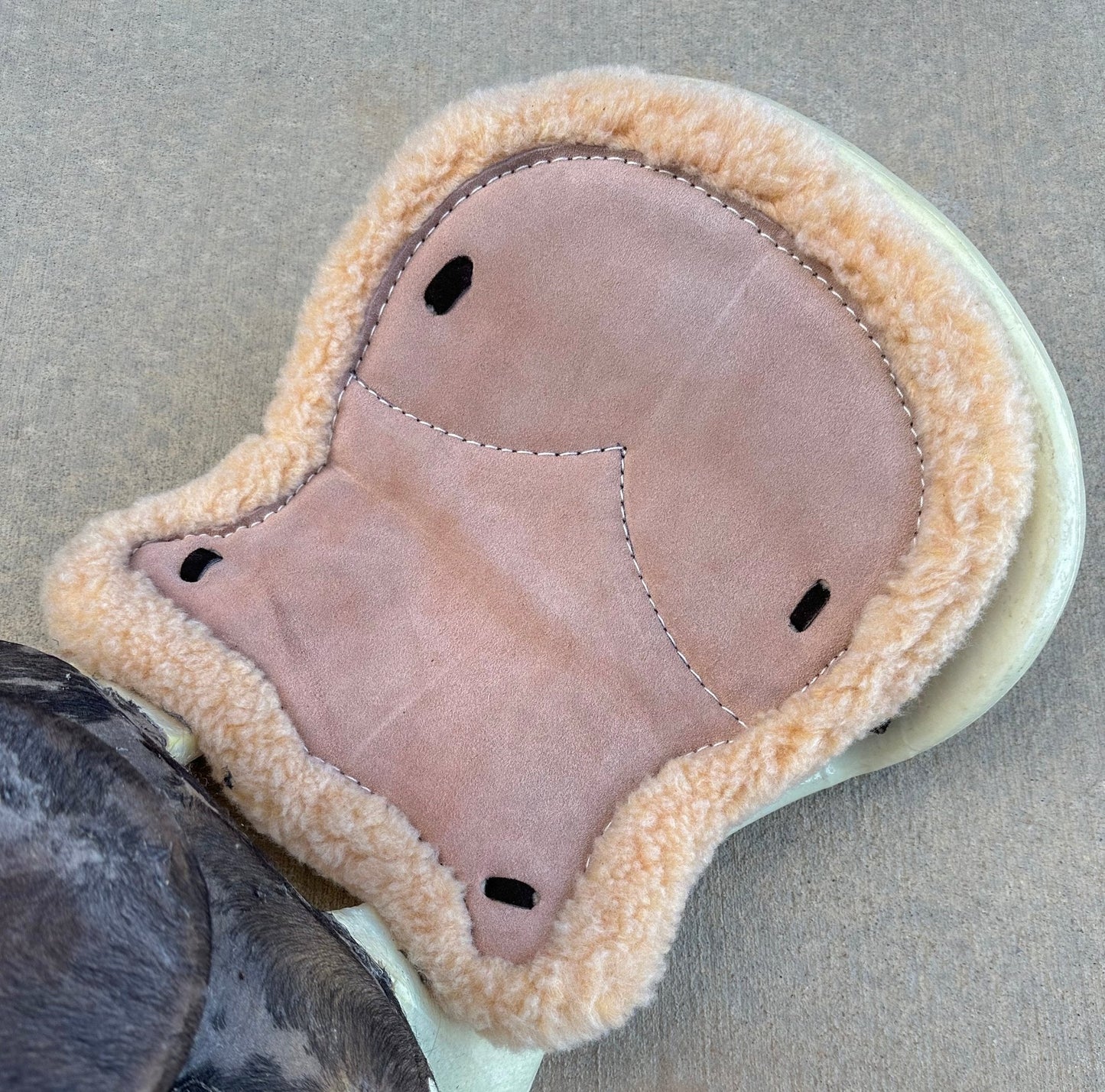 Natural Asiento De Borrego Charro Western Saddle Leather Wool Cushion - M - Royal Saddles - Charro Saddle Parts