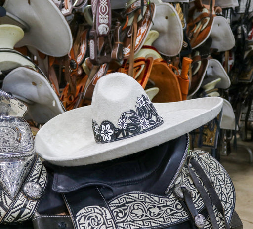 Charro MEX 55 Sombrero Crema Hueso USA 6 7/8 - M - Royal Saddles - Sombreros Charros