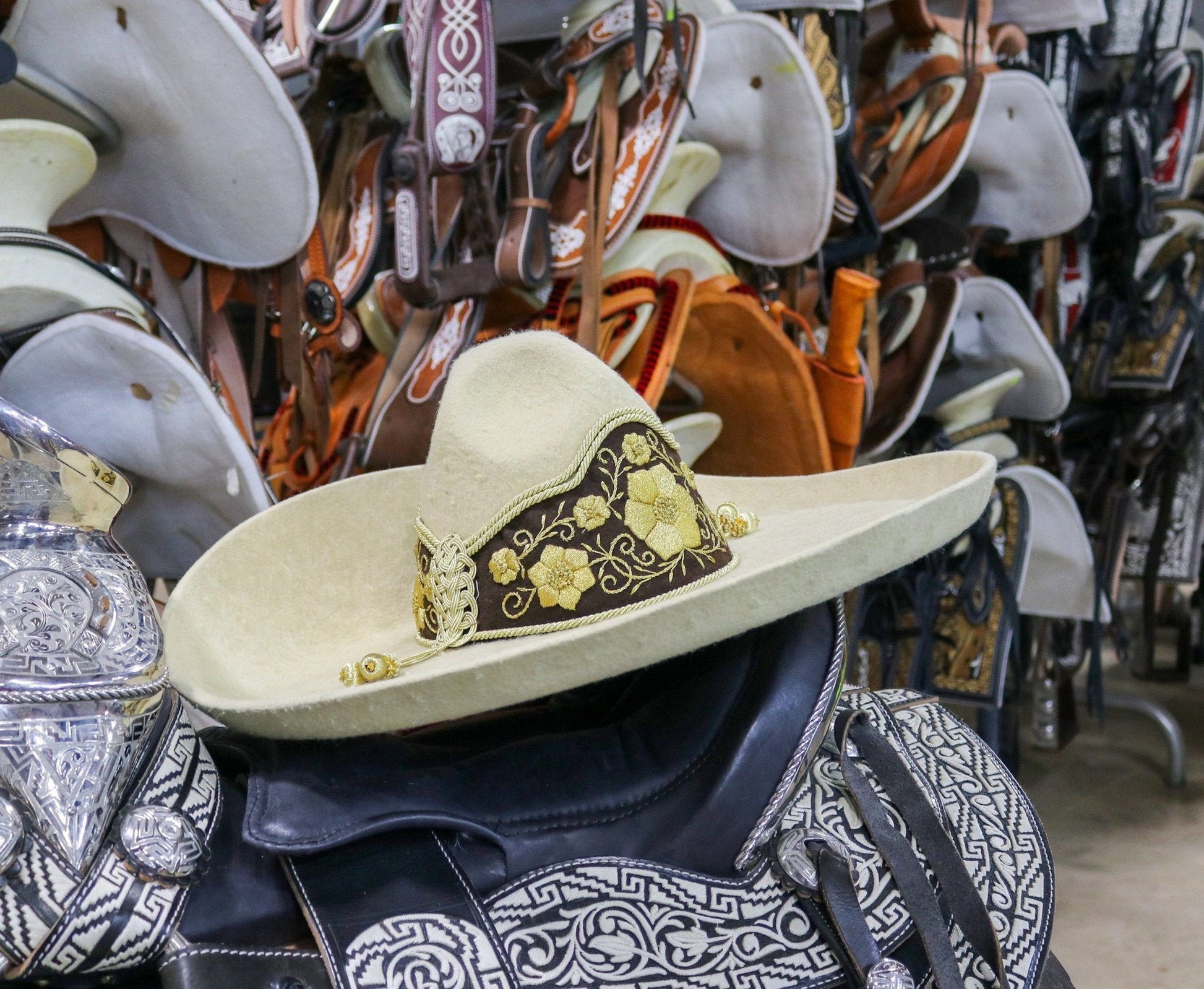 Charro MX 56 Crema Sombrero De Lana Hat - M - Royal Saddles - Sombreros Charros