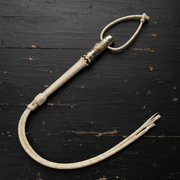 Fino Cuarta De Piel Charro Con Ferrul Pony Leather Quirt - M - Royal Saddles - Charro Whips/Cuartas