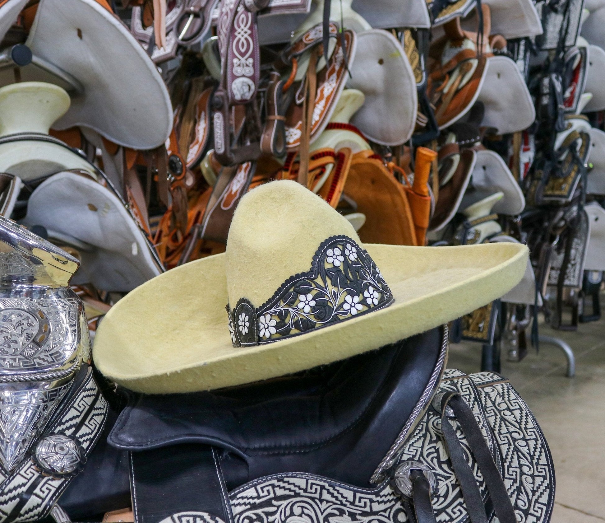 Sombrero MEX 58 Flor Charro Charro Hat Lienzo Charreria - M - Royal Saddles - Sombreros Charros