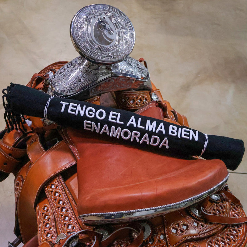 Tengo El Alma Bien Enamorada Black Charro Montura Sarape - M - Royal Saddles - Sarapes